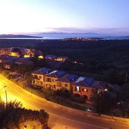 Residenze L'Isola Surf House Aparthotel Porto Pollo Buitenkant foto