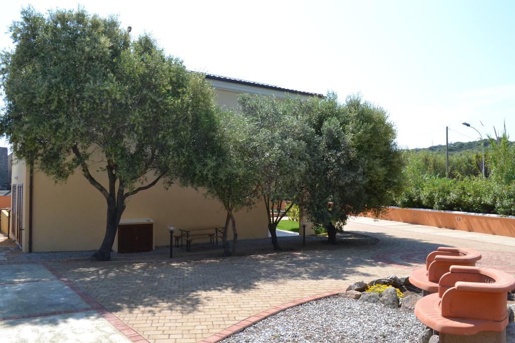 Residenze L'Isola Surf House Aparthotel Porto Pollo Buitenkant foto