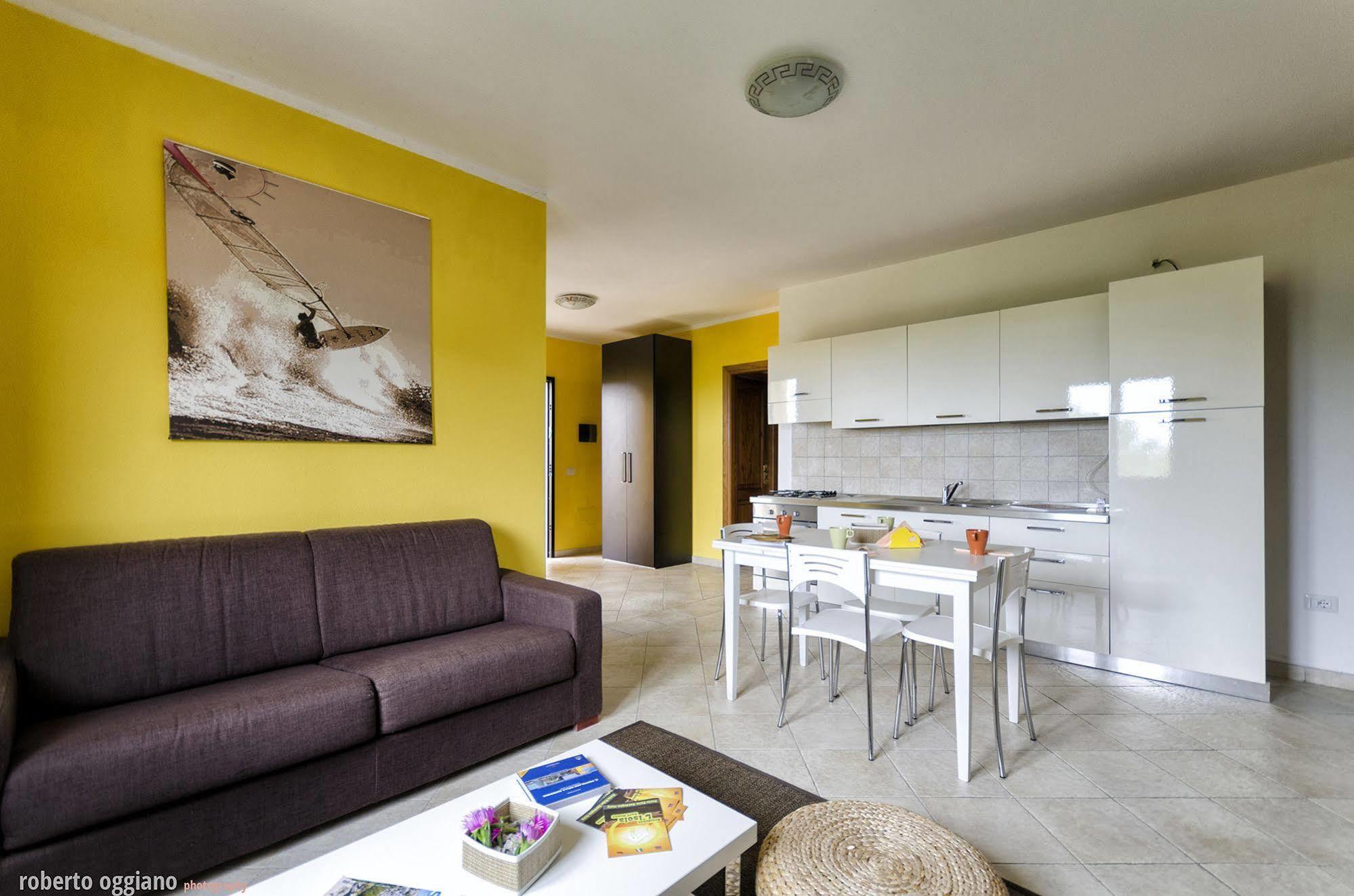 Residenze L'Isola Surf House Aparthotel Porto Pollo Buitenkant foto