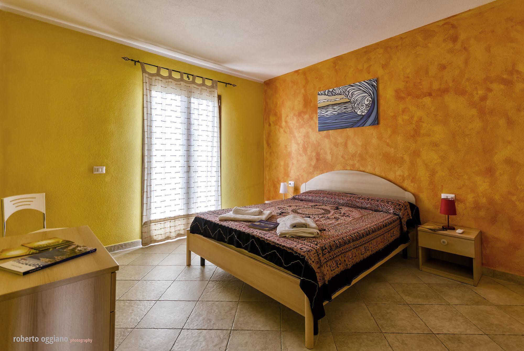 Residenze L'Isola Surf House Aparthotel Porto Pollo Buitenkant foto
